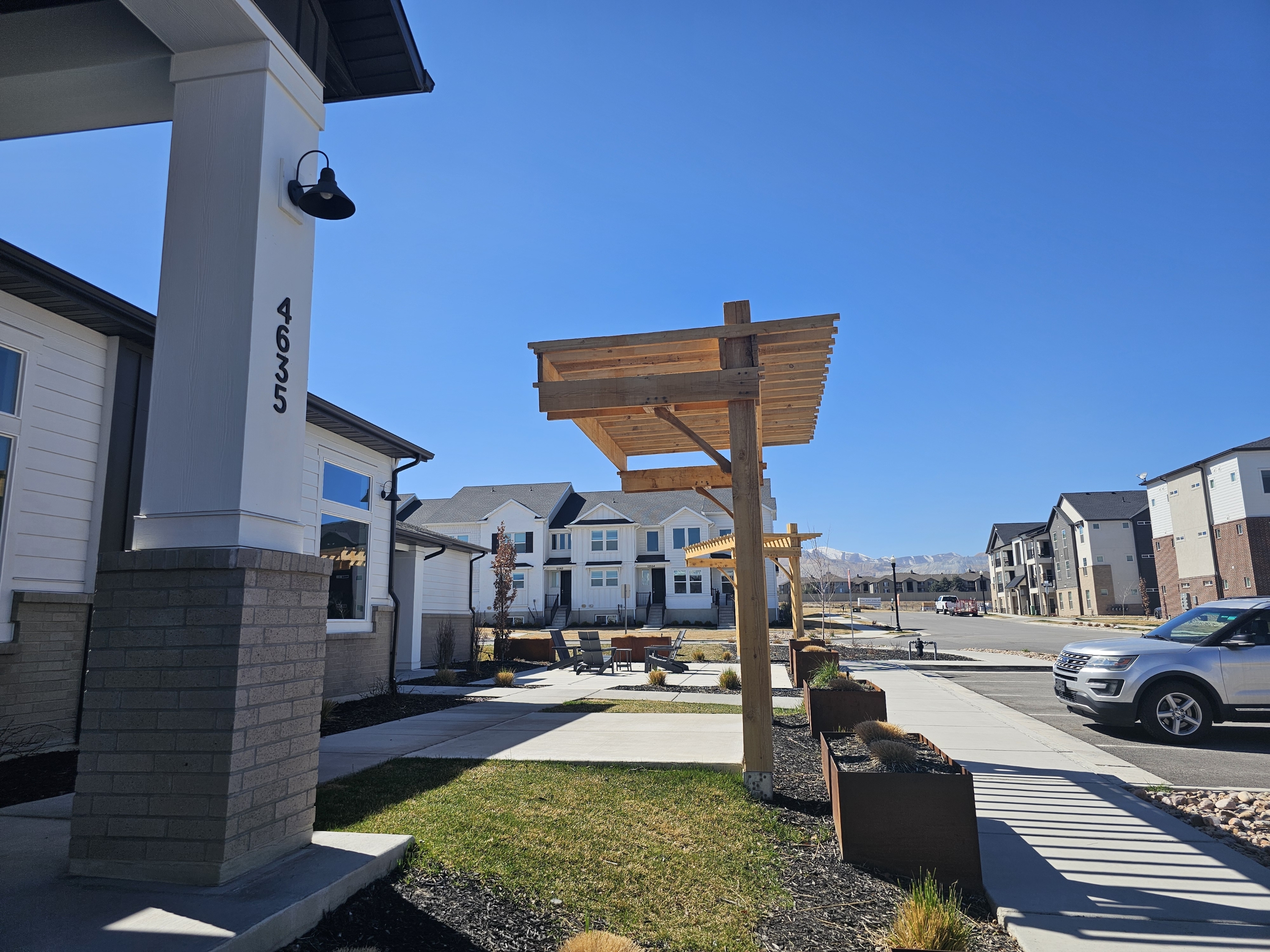 13526 Maximus Dr - 1